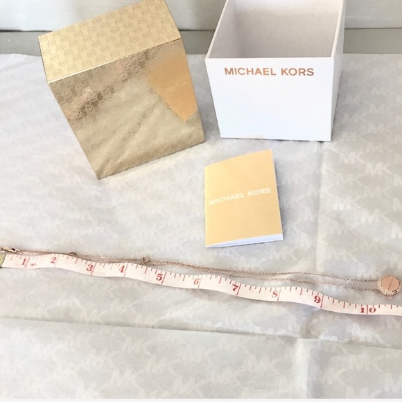 NWT authentic MK rose gold logo pendant - Picture 6 of 7